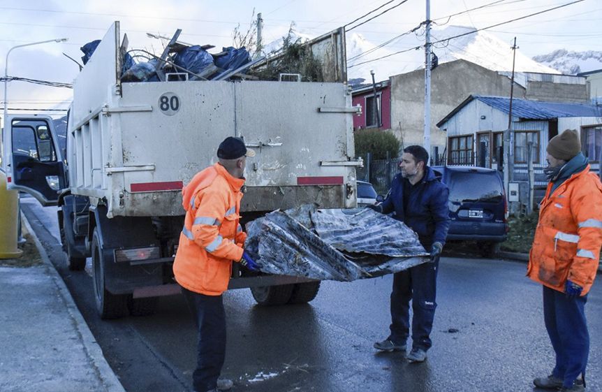 Medio Ambiente Municipal Realiz Una Jornada De Limpieza En Barrio