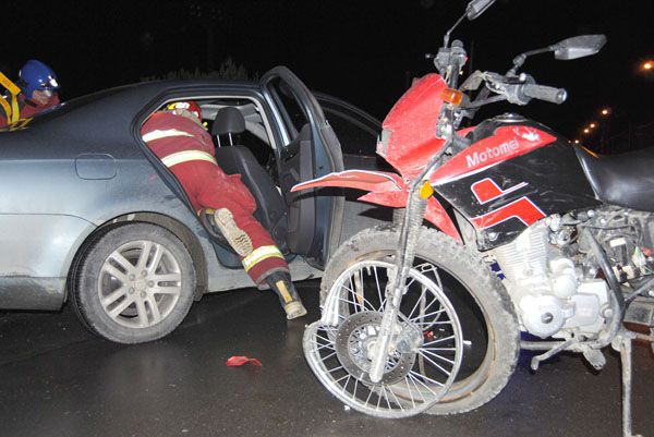 Motociclista Herido Tras Impactar Contra Un Automóvil | Diario Del Fin ...